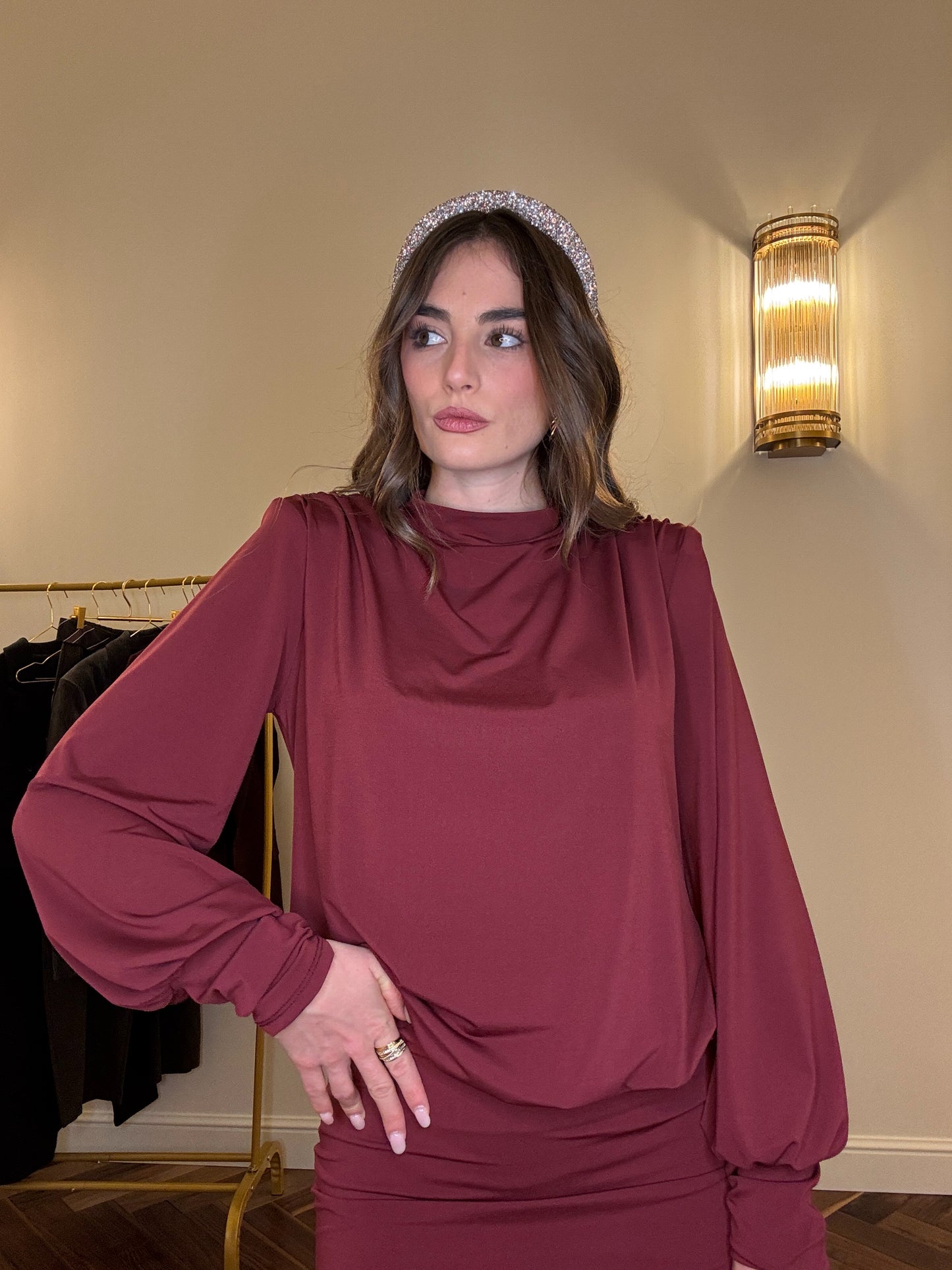 Abito Bordeaux Schiena Scoperta – Chic