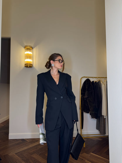 Tailleur Nero “Old Money Edition“ by Lumina
