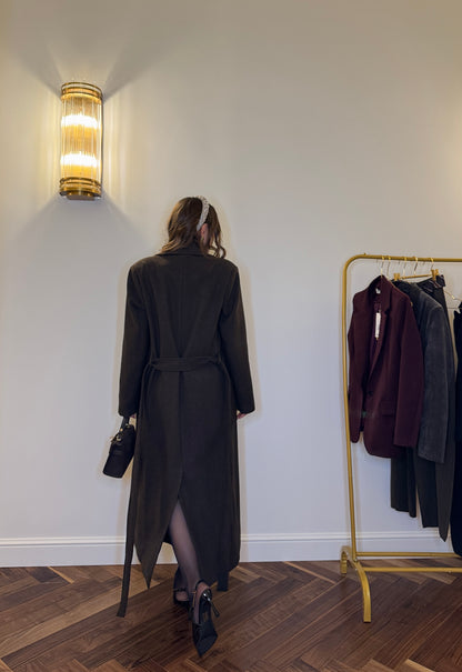 Cappotto Lungo con Cintura – Élégance Parisienne