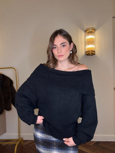 Maglione Noir by Lumina