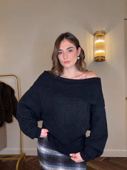 Maglione Noir by Lumina