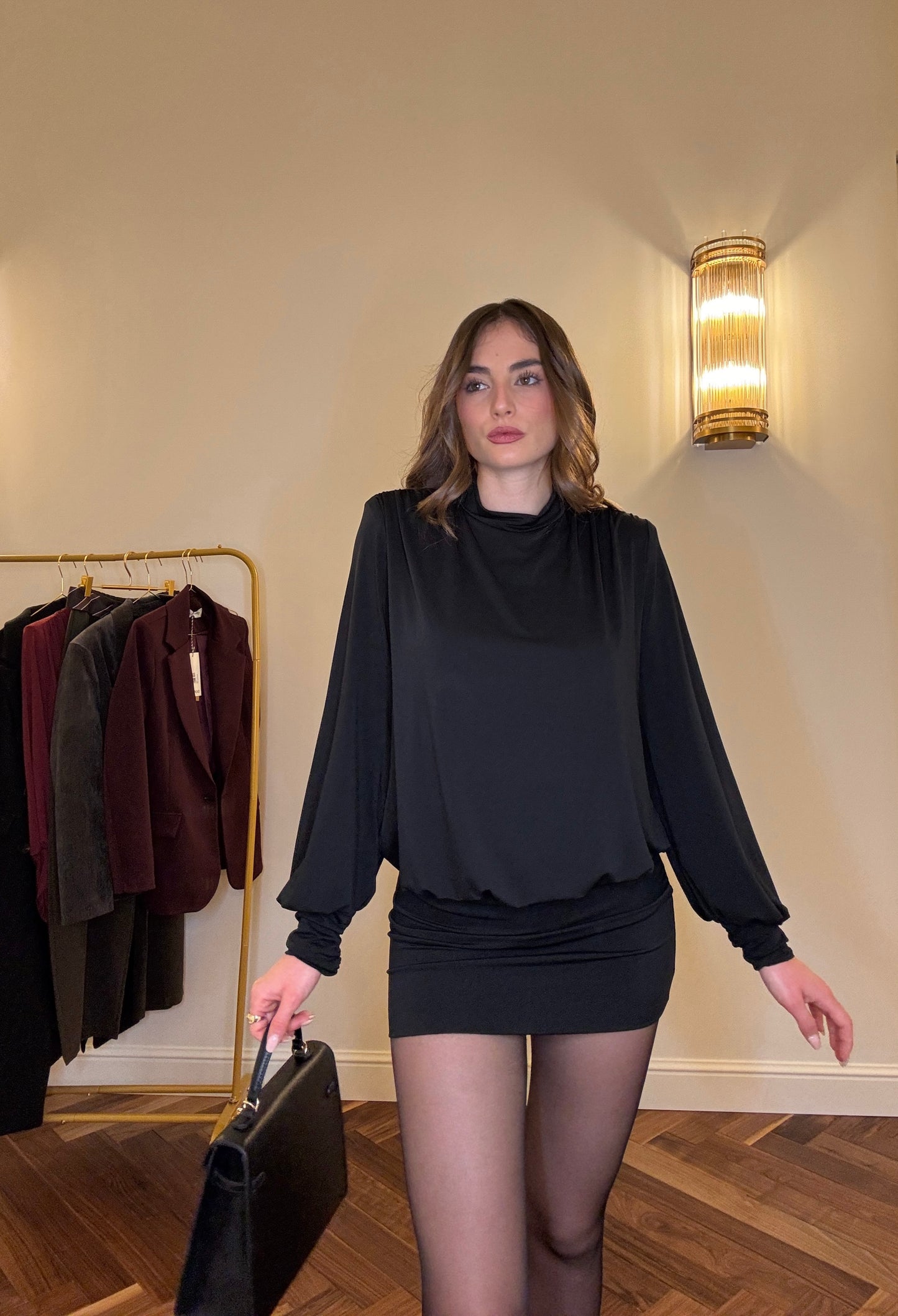 Abito Nero Schiena Scoperta – Chic