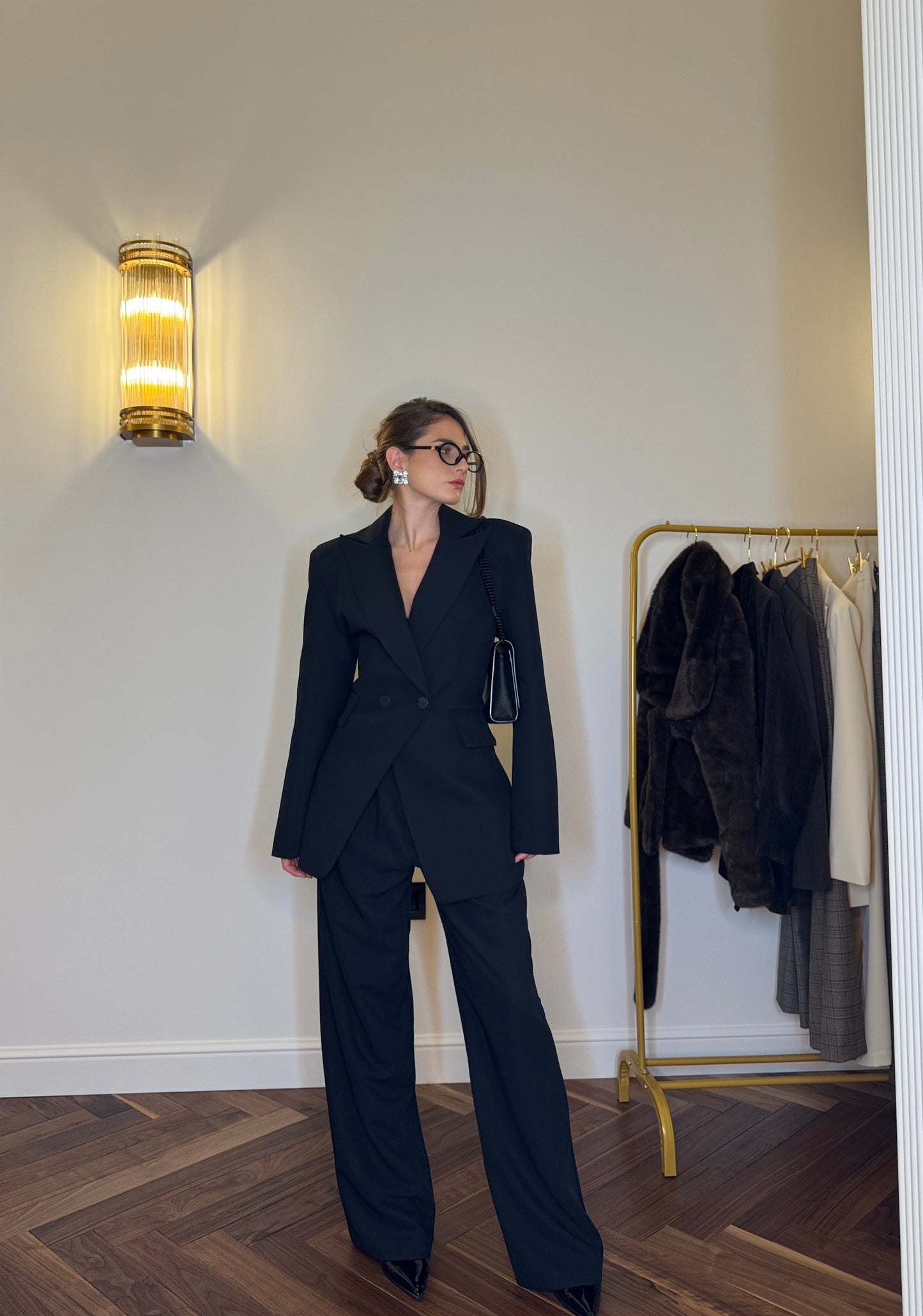 Tailleur Nero “Old Money Edition“ by Lumina